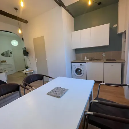 Apartment Nemausus Nimes